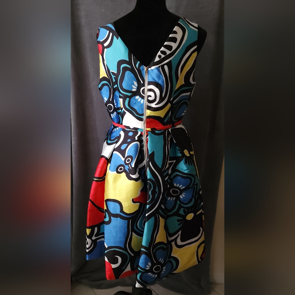Vibrant Retro Floral Print Dress - Picture 3 of 9
